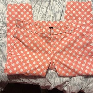 HUE Coral and White Checkered Leggings